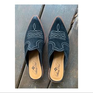 Embroidered Shoes